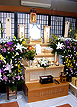 エガミの自宅葬の祭壇